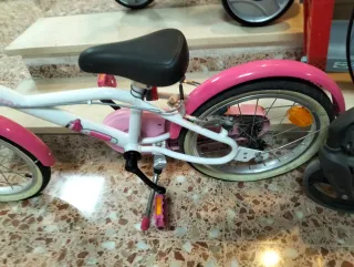Bicicleta infantil rosa B'TWIN