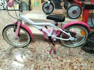 Bicicleta infantil rosa B'TWIN