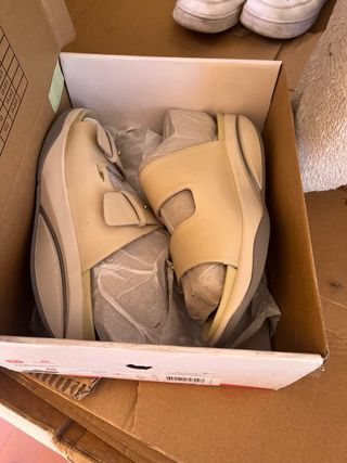 Sandalias MBT Negras