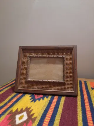 Marco de fotos madera y mimbre