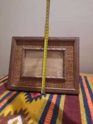 Marco de fotos madera y mimbre