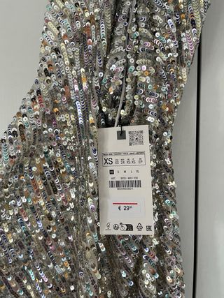 Vestido de lentejuelas de Zara