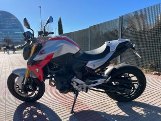 BMW F 900 R A2 – Año 2021 – 17.200 km