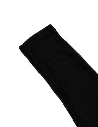 Vestido negro ajustado con drapeado