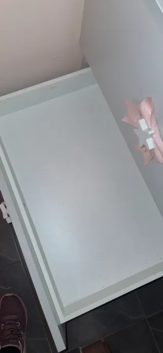 Cambiador bebé con bañera incluida.