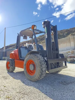 Carretilla Ausa C250H 4x4