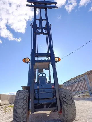 Carretilla Ausa C250H 4x4