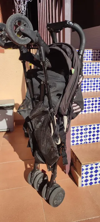 Silla de paseo Maclaren plegable.
