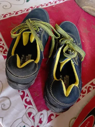 Zapatos de seguridad Cofra talla 44 nuevos