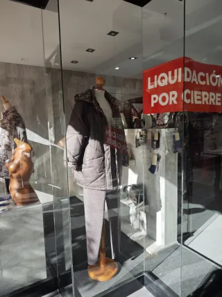 Mobiliario per negozio di abbigliamento