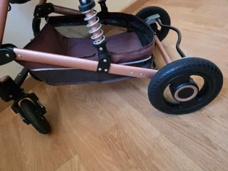 Carrito de bebé marca magic 3 en 1 como nuevo