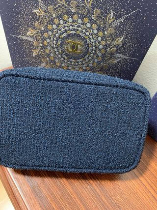 Borsa da toilette Chanel nero e oro