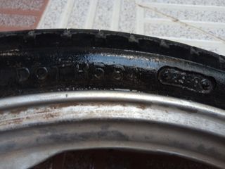 Juego de llantas de moto