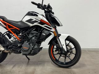 KTM Duke 125