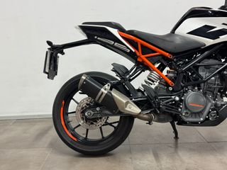 KTM Duke 125