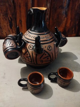 Jarra y tazas artesanía Ecuador