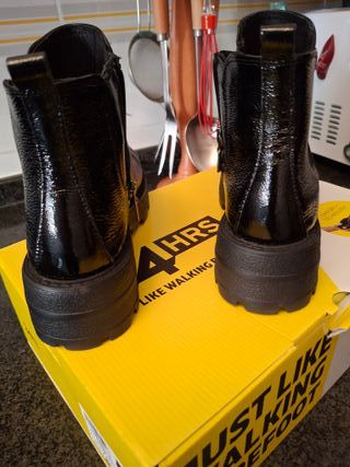 Botines 24 HRS negros nuevos
