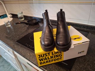 Botines 24 HRS negros nuevos