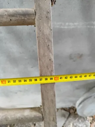 Escaleras de madera rústicas para restaurar.