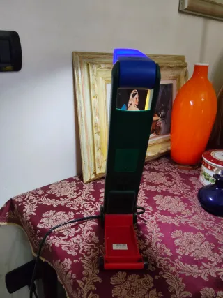 Lampada da tavolo Tucano anni 80 designer Benetton