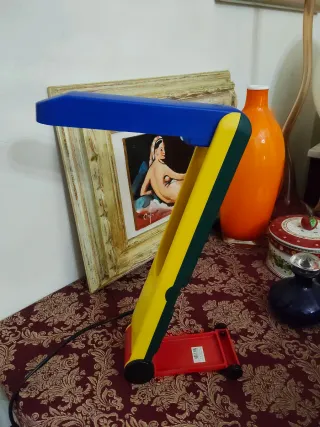 Lampada da tavolo Tucano anni 80 designer Benetton