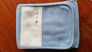 Bufanda, azul y blanca de forro polar