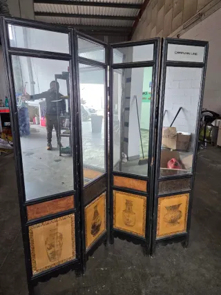 Biombo antiguo de madera y espejo