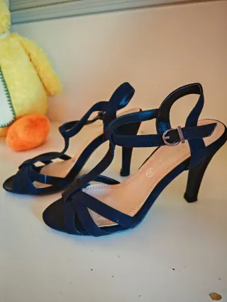 Zapatos de tacón negros