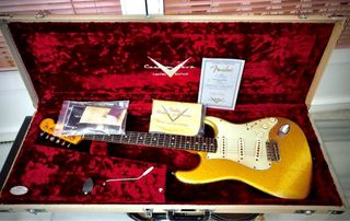 Guitarra Fender Stratocaster Masterbuilt John Cruz