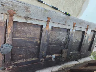 Puertas antiguas de madera sin carcoma,