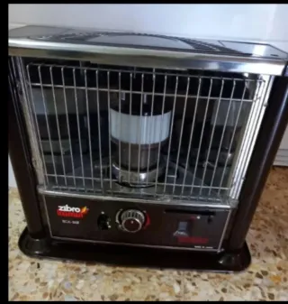 Estufa de queroseno marrón