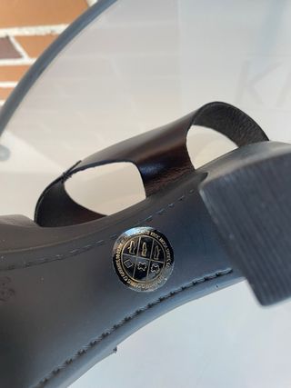 Sandalias piel negras tacón ancho T38