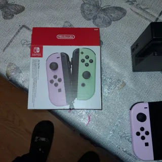 Nintendo Switch Verde y Rosa