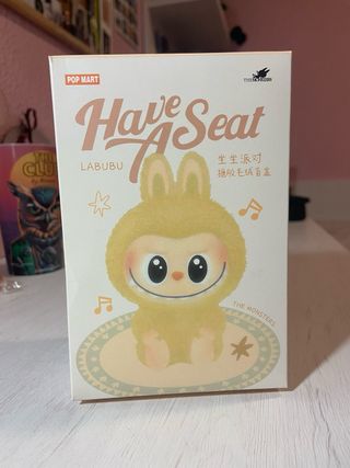 Labubu Edición Resistnte Have a Seat