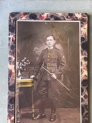 Fotografía enmarcada antigua militar soldado