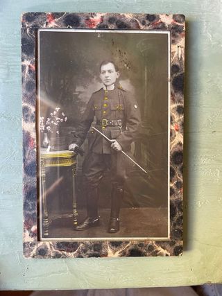 Fotografía enmarcada antigua militar soldado