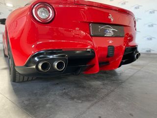 FERRARI F12 BERLINETA 740CV ATMOSFERICO 2013