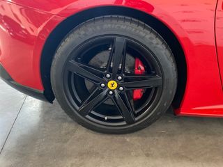 FERRARI F12 BERLINETA 740CV ATMOSFERICO 2013