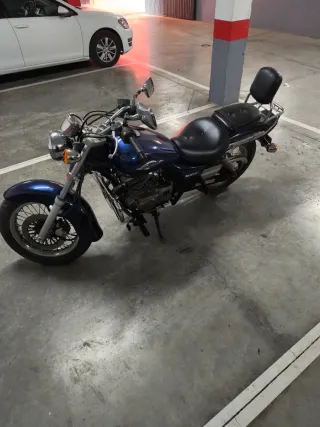 Suzuki Marauder GZ 250cc