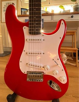 Guitarra Eléctrica Fender Squier Stratocaster Roja