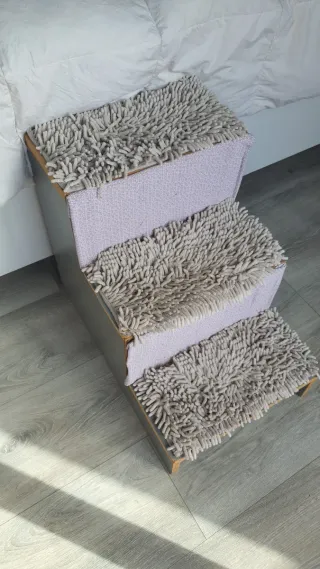 Escalera de madera para mascotas