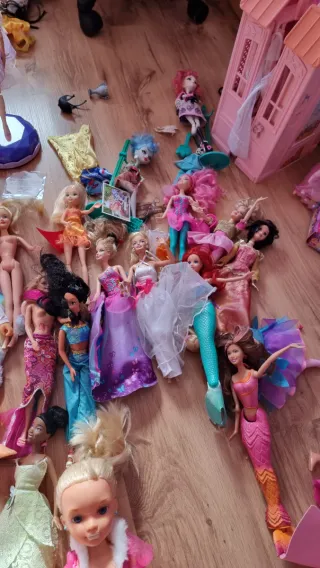 Muñecas Barbie, Nancy y Princesas