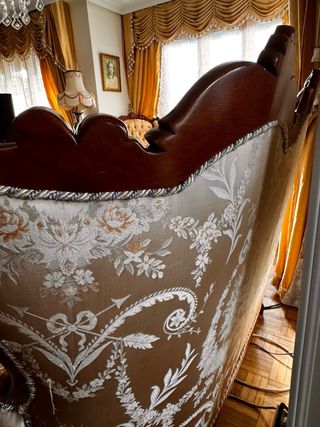 Sofá de 2 plazas estilo clásico