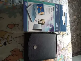 Lector DVD y casco de moto