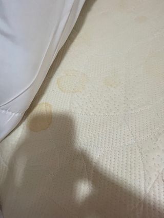 Colchón Pikolin con somier de 4 patas