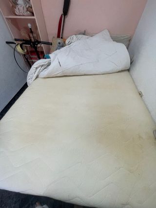 Colchón Pikolin con somier de 4 patas