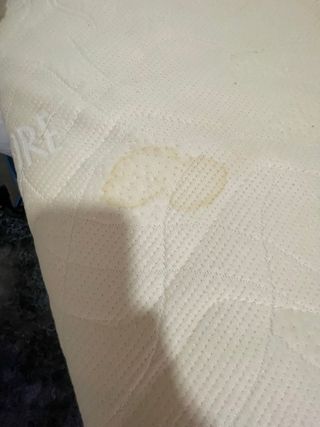 Colchón Pikolin con somier de 4 patas