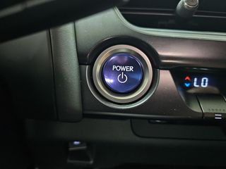 Lexus UX 2.0 250h Business