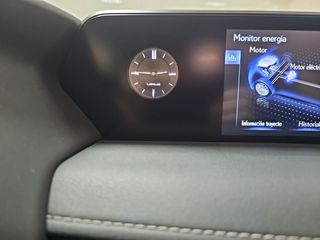 Lexus UX 2.0 250h Business