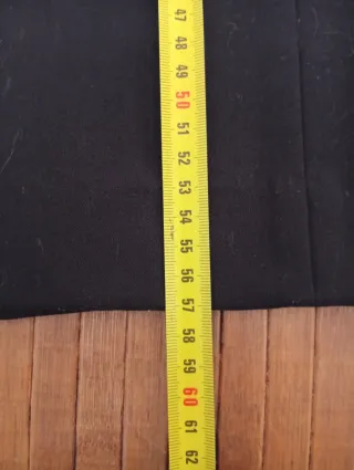 Gonna taglio classico nera